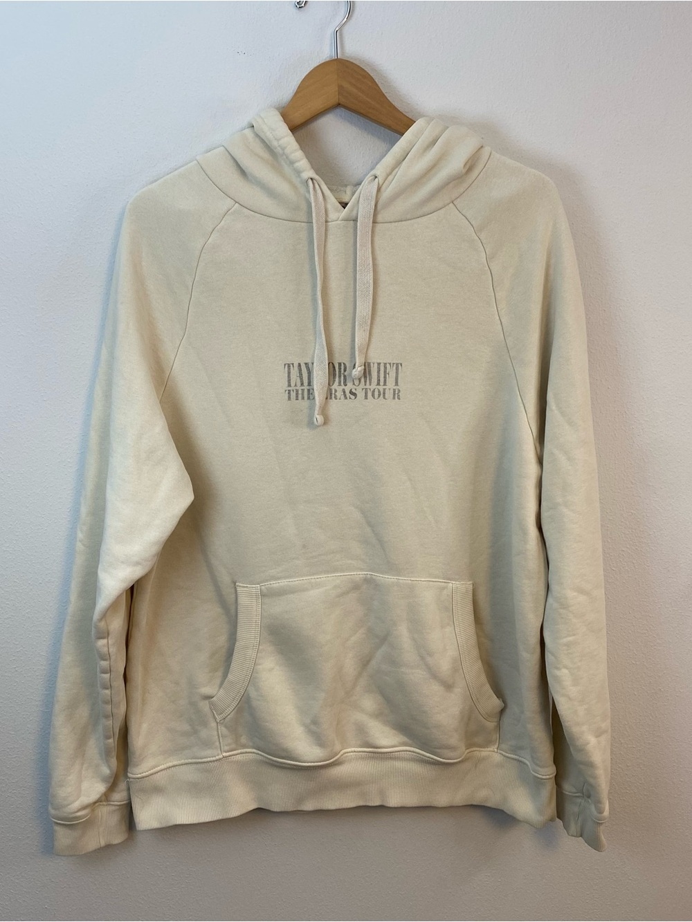 Taylor Swift Eras Tour Official Merch Tan Hoodie Women’s Medium Oversized